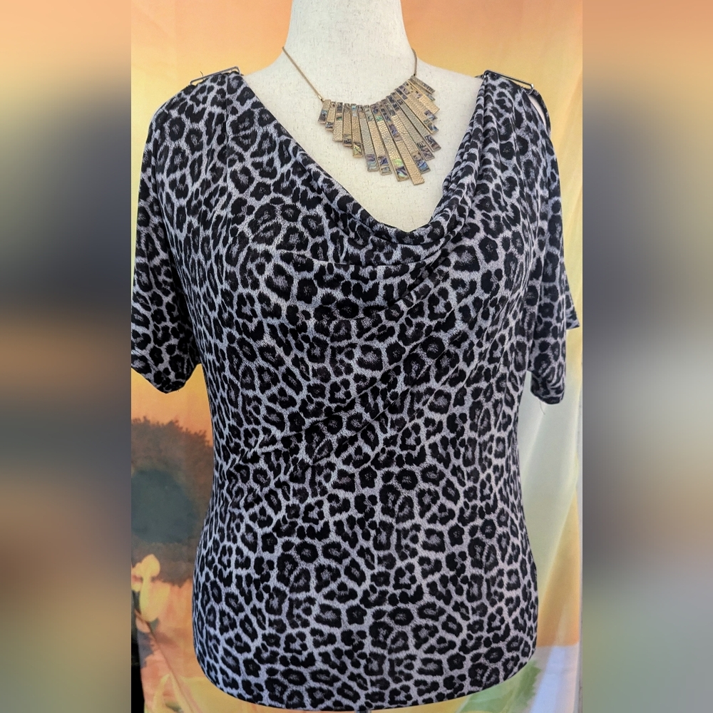 MICHAEL KORS Cold Shoulder Animal Print Blouse Med